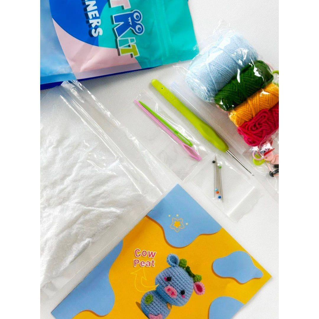 Набір для в'язання іграшки гачком. Синя корова. Brushme 6